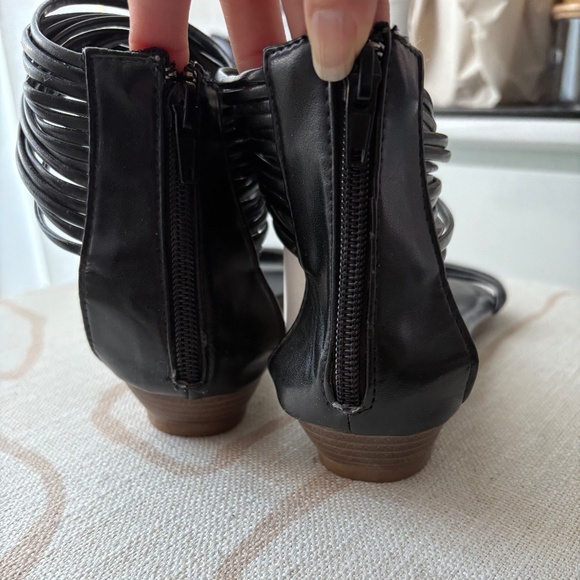 Black vegan leather sandal (kitten heel platform) - Picture 5 of 6